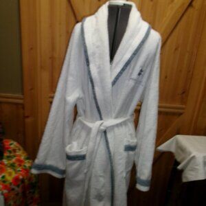 Mens spa Turkish robe made in Italy White shawl collar gray trim LG logo Rome
